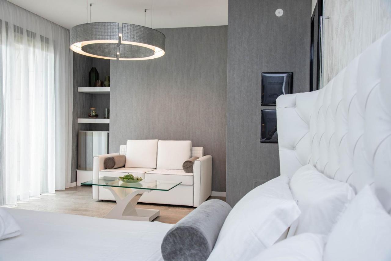 The Promenade Luxury Wellness Hotel Riccione Exteriör bild