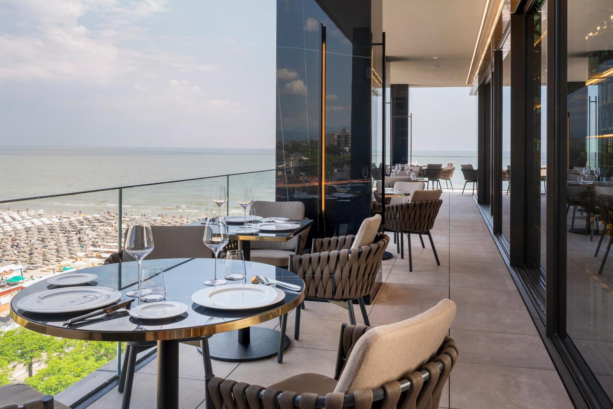 The Promenade Luxury Wellness Hotel Riccione Exteriör bild