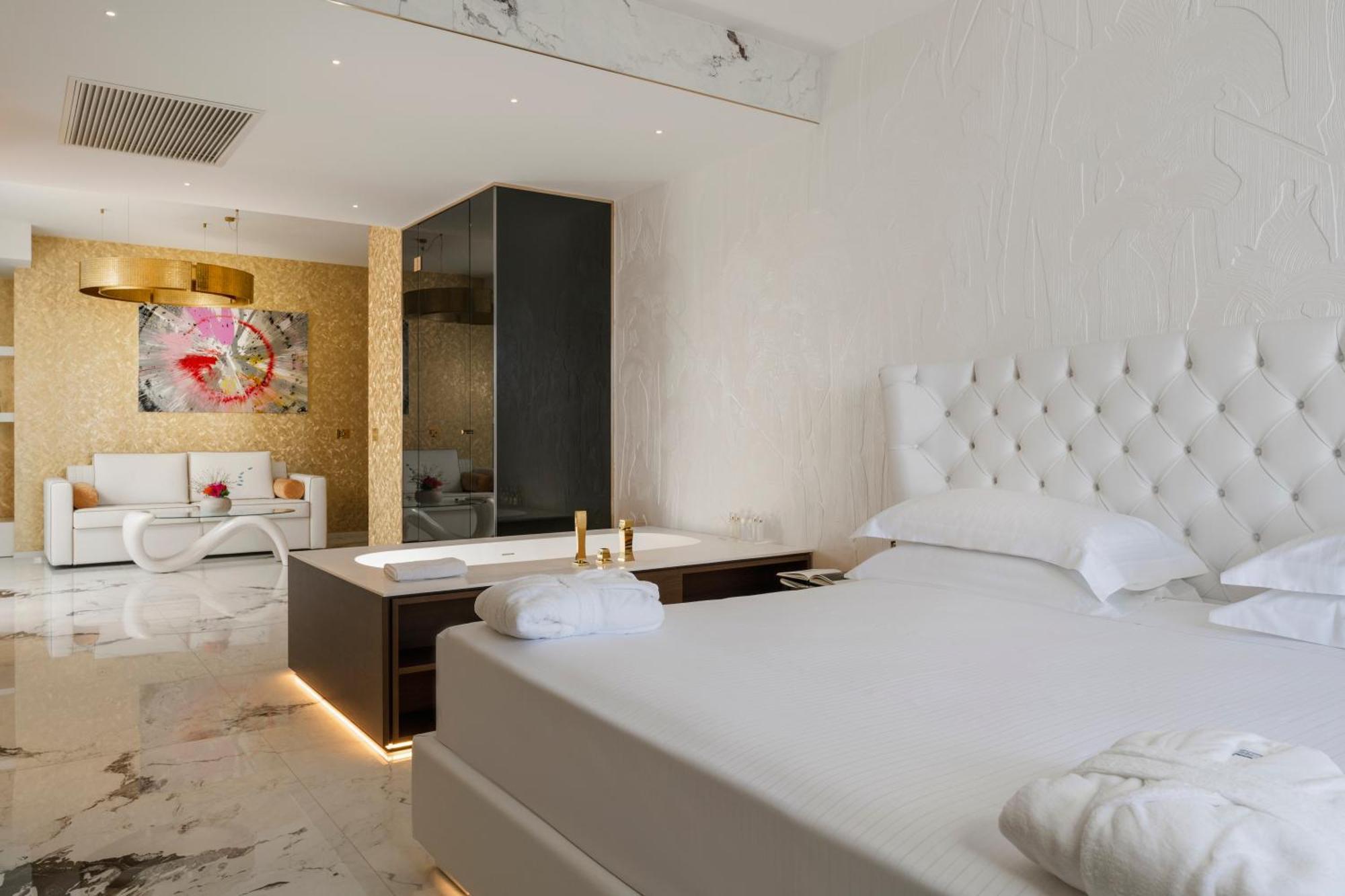 The Promenade Luxury Wellness Hotel Riccione Exteriör bild