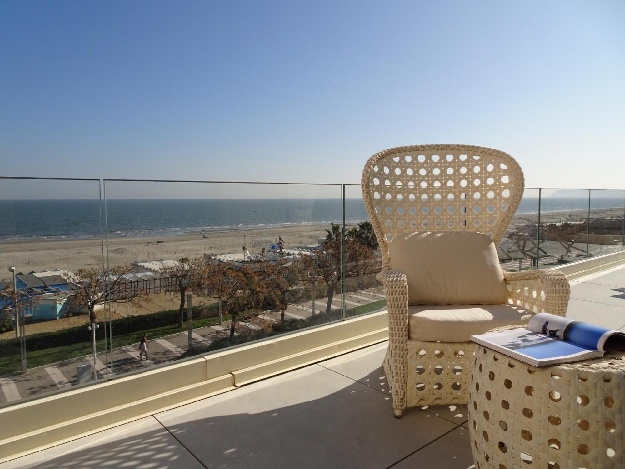 The Promenade Luxury Wellness Hotel Riccione Exteriör bild